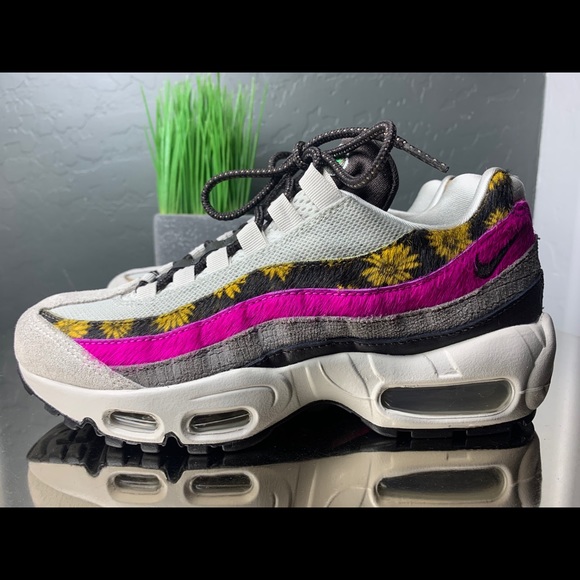 Nike Shoes - Nike Air Max 95 Premium